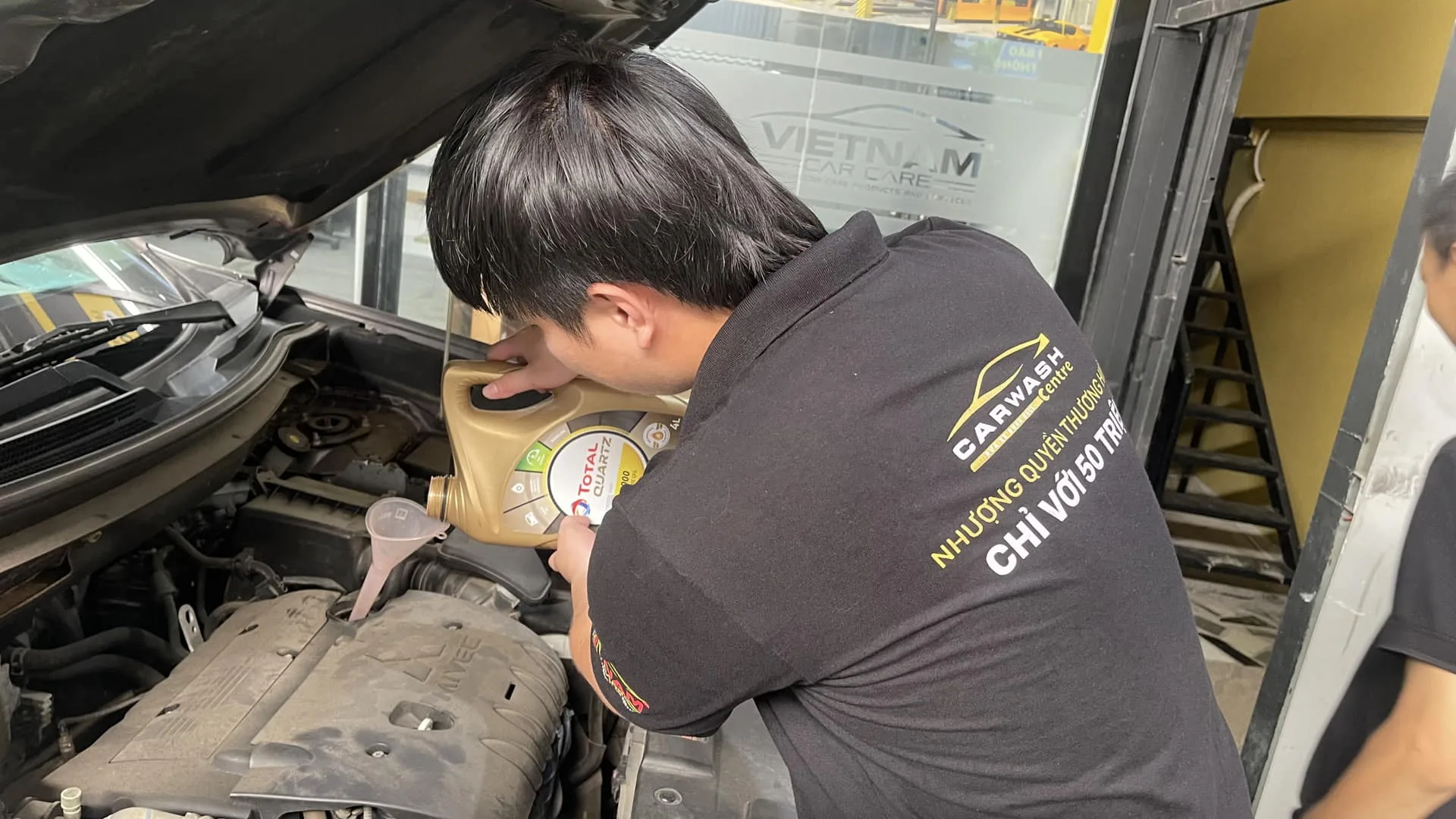 bảo dưỡng nhanh ô tô