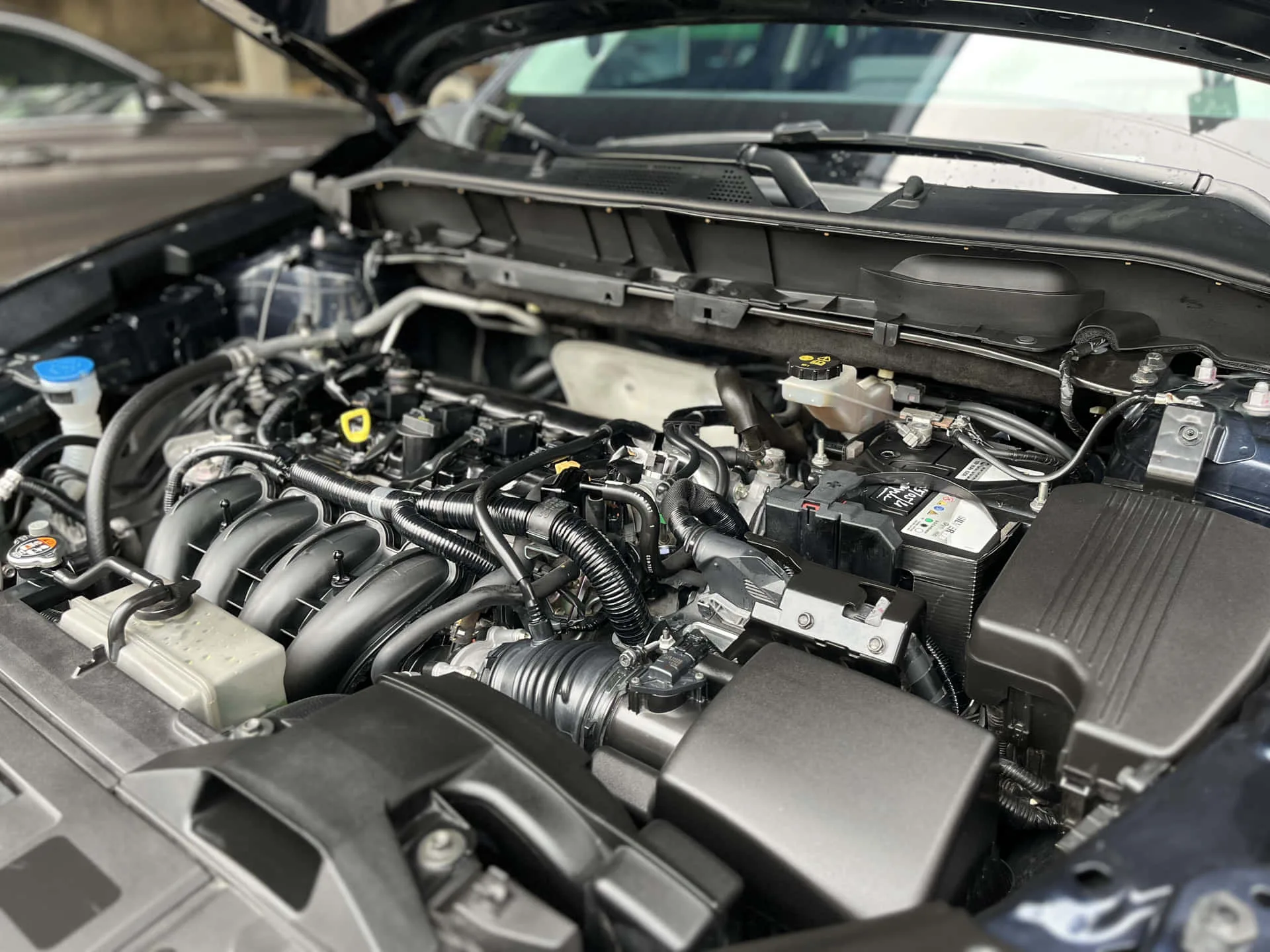 Dịch Vụ Vệ Sinh Khoang Máy Ô Tô