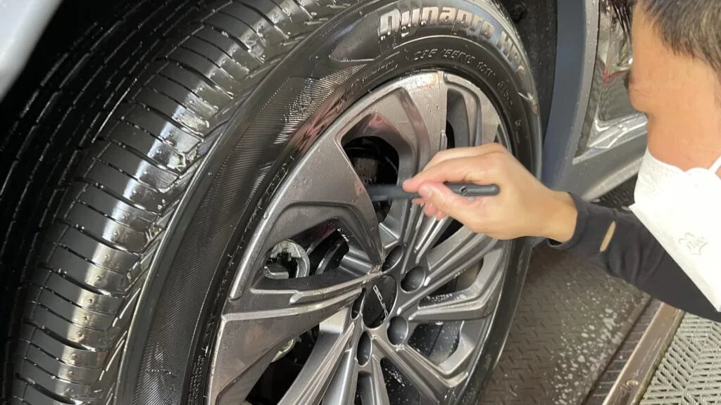 dịch vụ tẩy bụi sắt nhựa đường