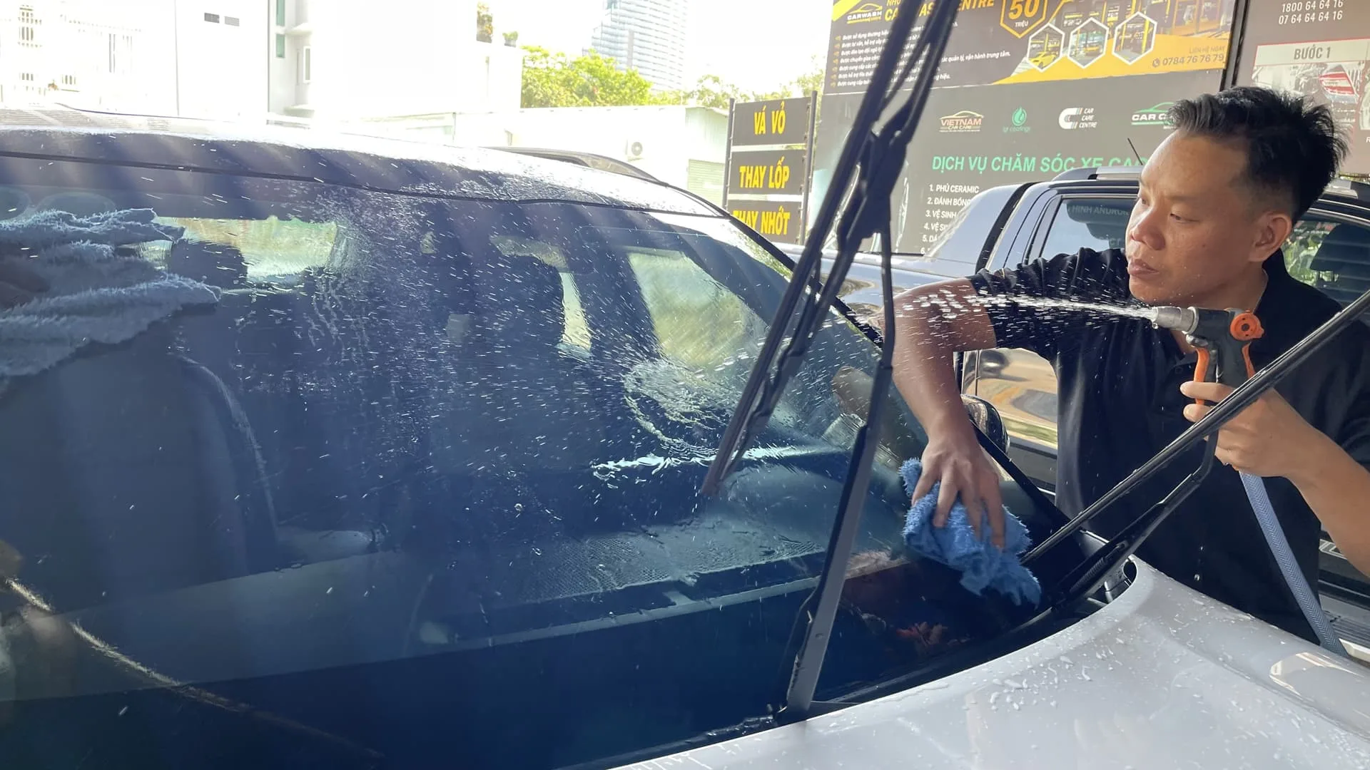 Dịch Vụ Tẩy Ố Kính Ô Tô