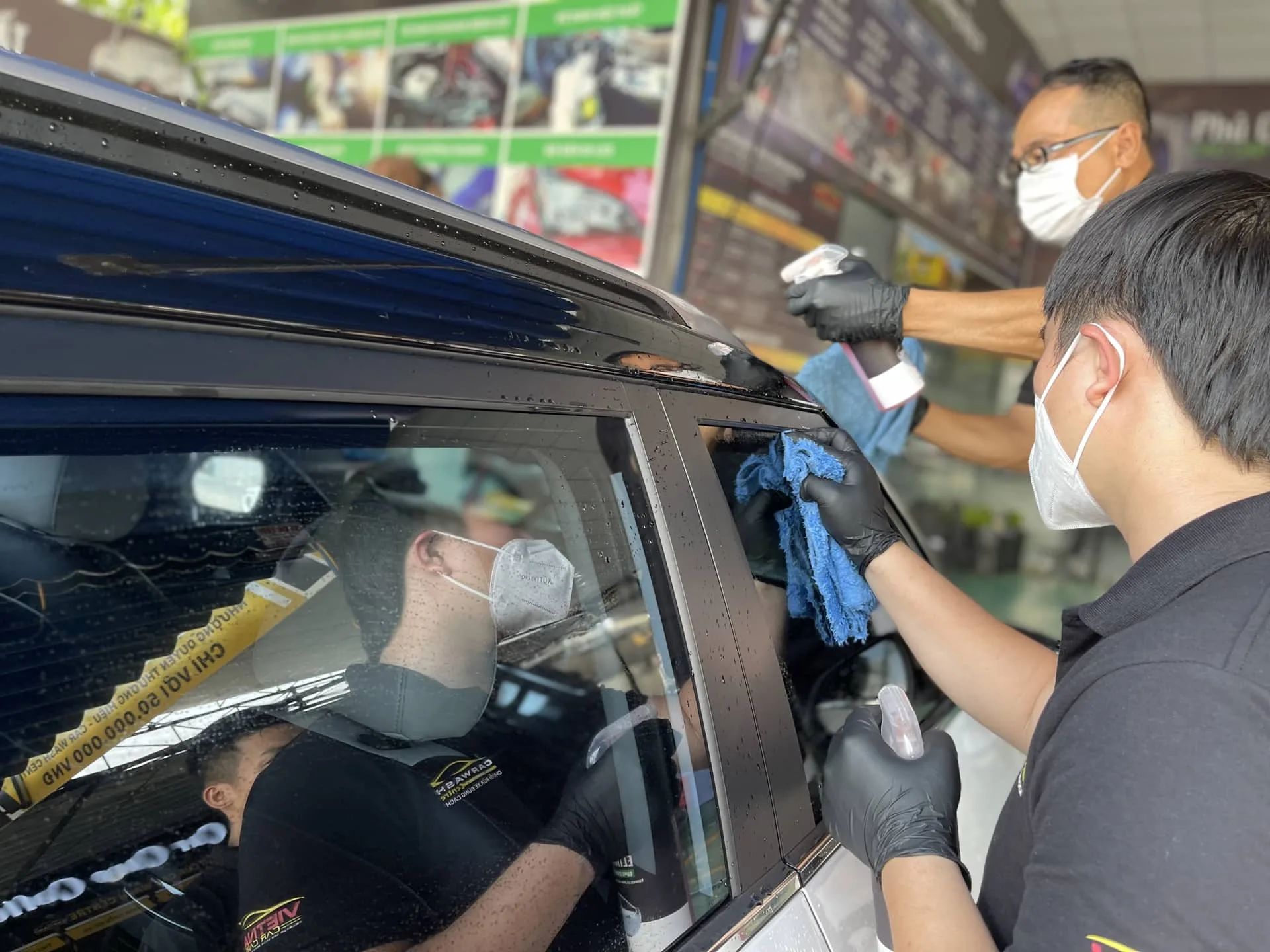 Dịch Vụ Tẩy Ố Kính Ô Tô