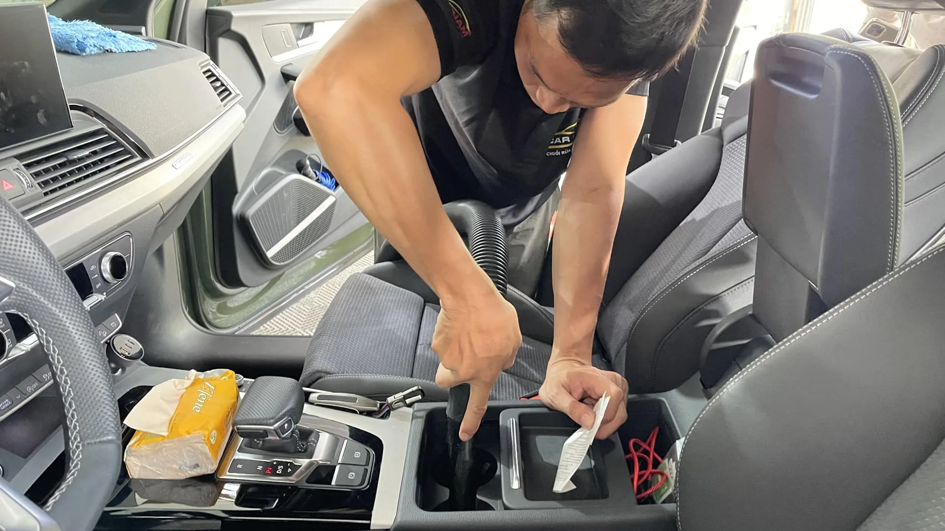 dịch vụ vệ sinh nội thất