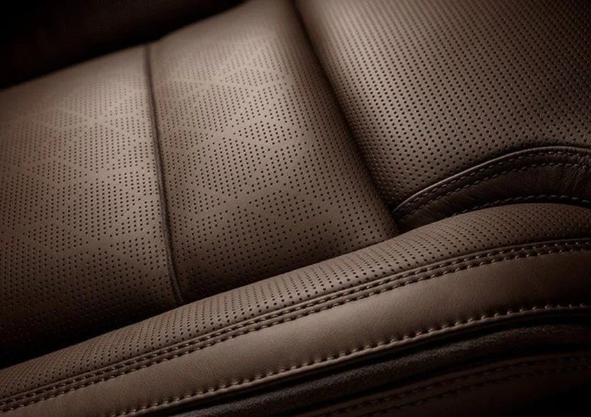 huong dan ve sinh ghe da o to (7)