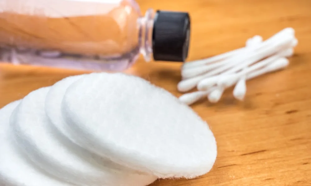 tay nhua cay tren xe o to (15)