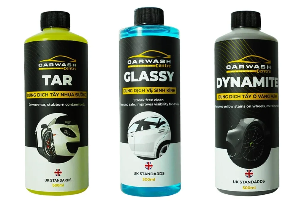 Bộ ba dung dịch tẩy ố, tẩy nhờn trên ô tô của Car Wash Centre.