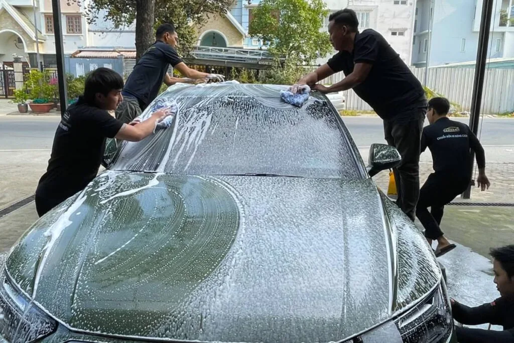 rua xe dung cach (24)