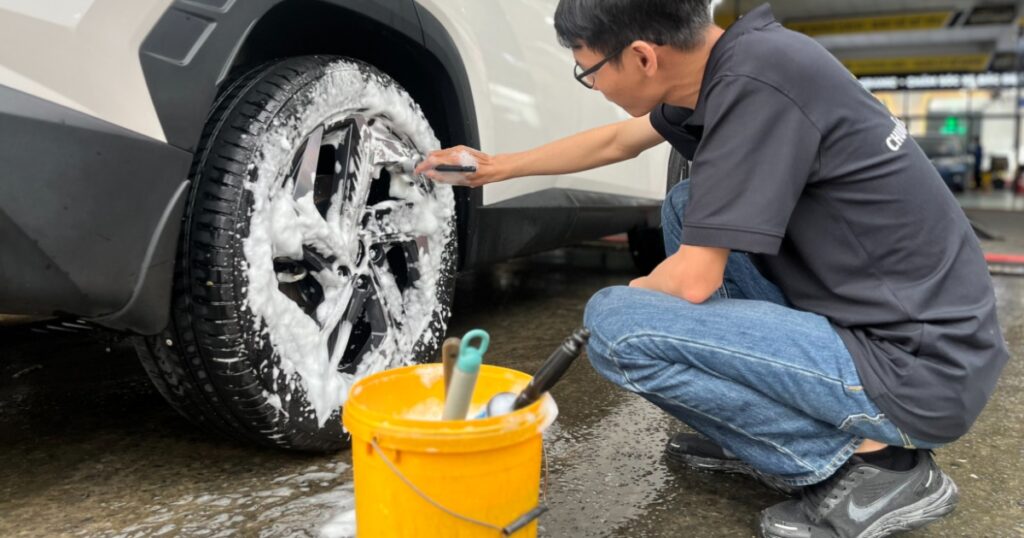 Rửa xe ô tô tại nhà cần thực hiện đúng phương pháp, kỹ thuật rửa. - Car Wash Centre