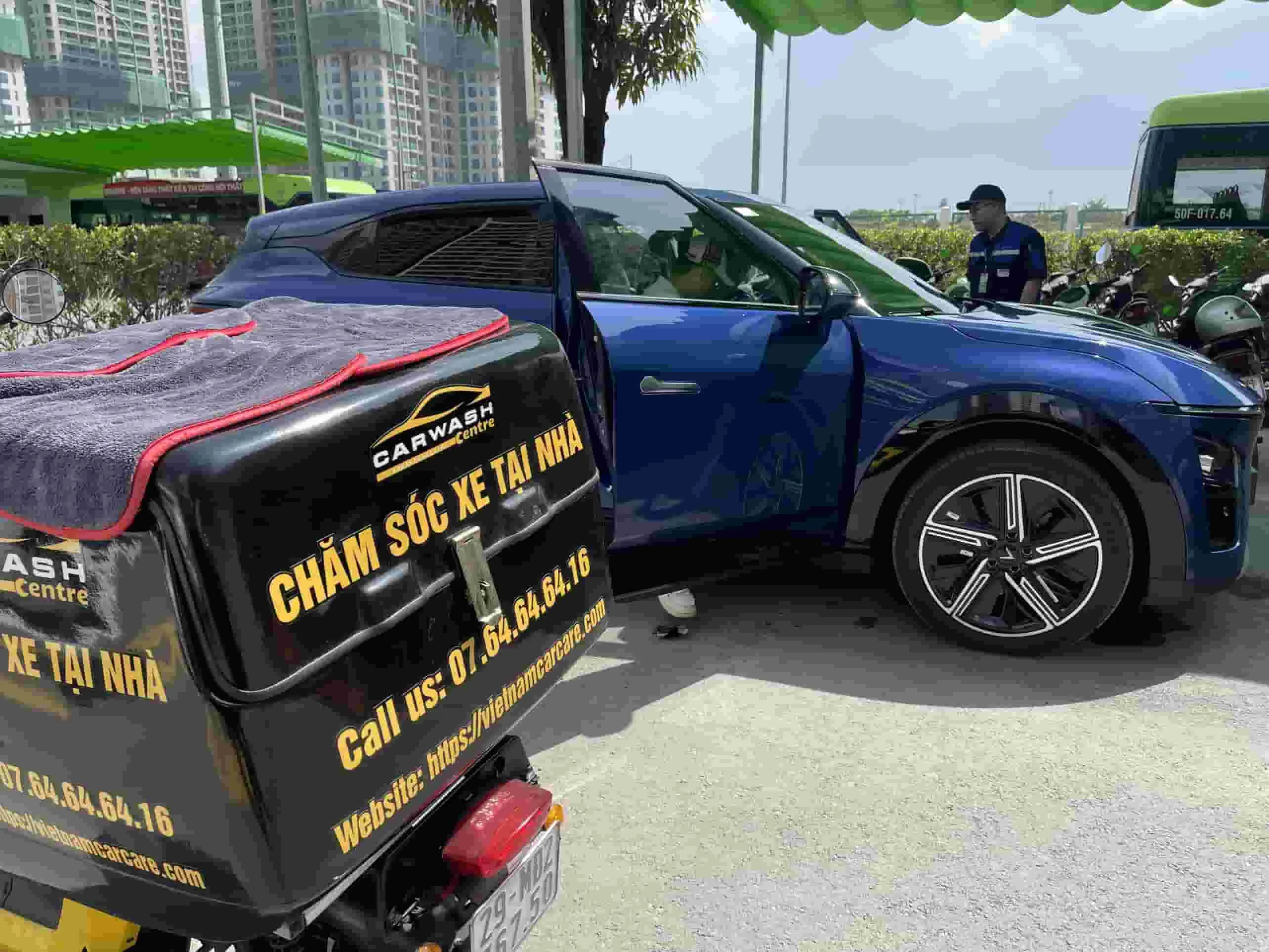 Cảm kết trả lại tình trạng sạch bóng như ban đầu của nội thất ô tô.