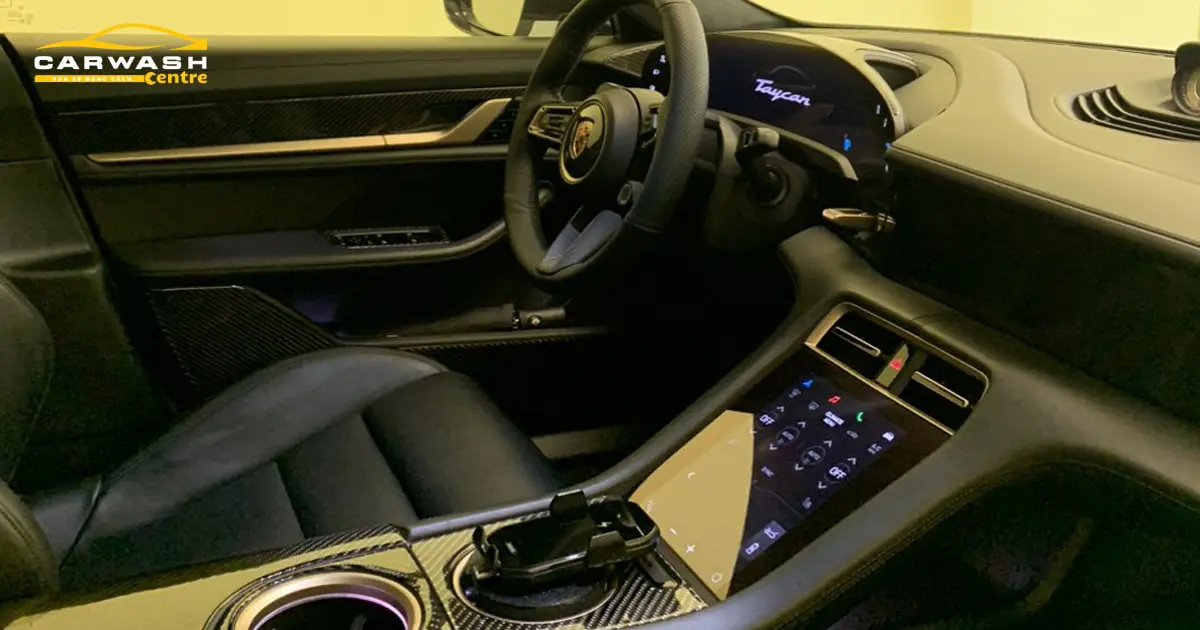 Car Wash Centre - Đơn vị vệ sinh nội thất ô tô tại nhà quận 3 TPHCM uy tín chất lượng nhất.